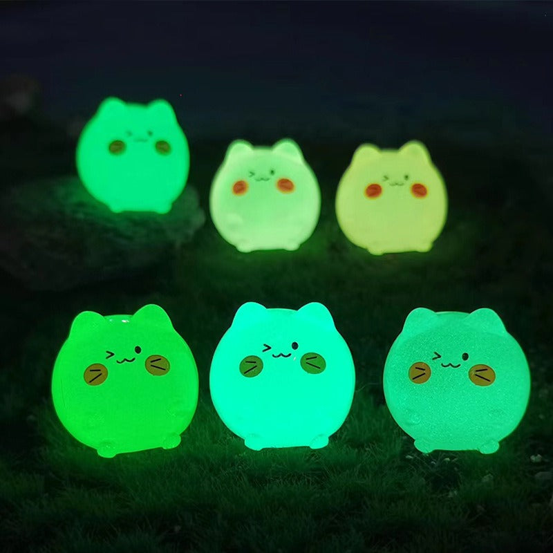 Magic Bag---Luminous Resin Cat Size 2.1*2.3cm