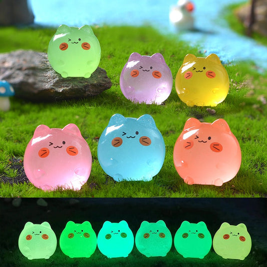 Magic Bag---Luminous Resin Cat Size 2.1*2.3cm